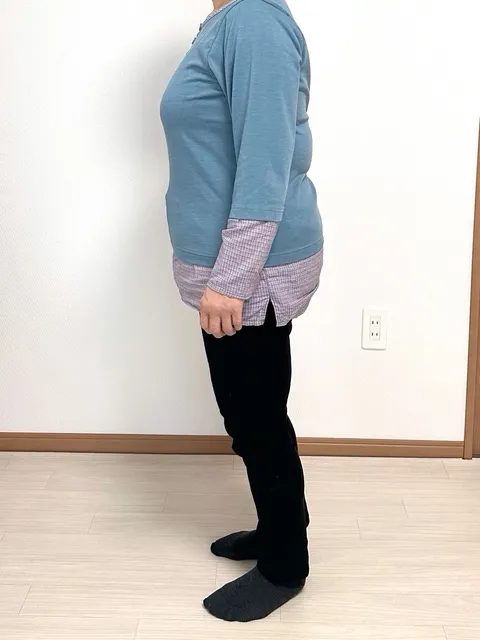 50代女性 前（横から）